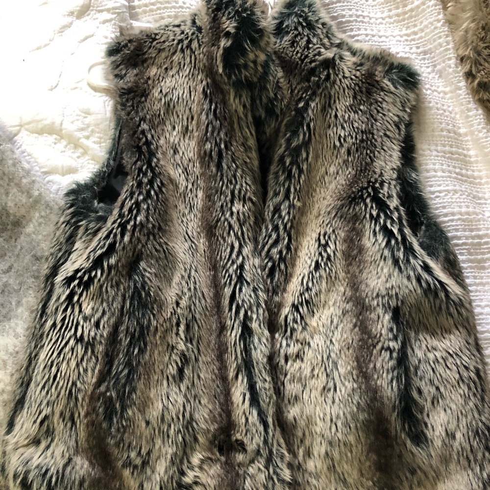 Fur vest